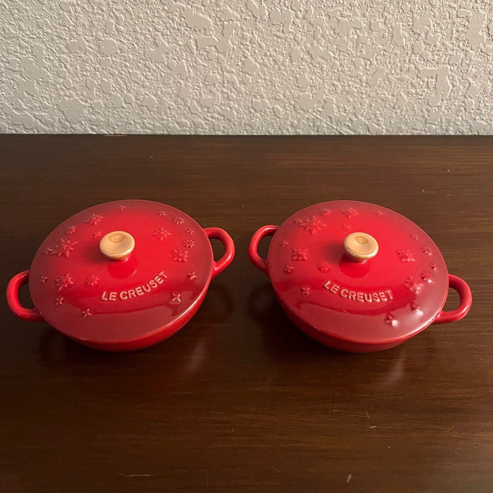 Le Creuset Christmas bowls.